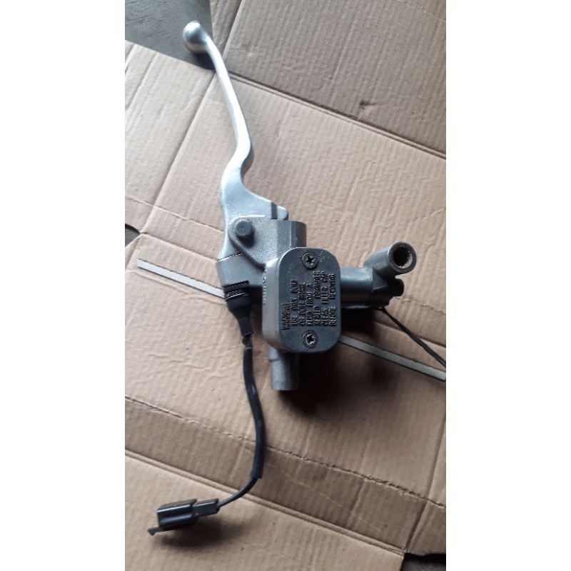 kaliper master rem depan yamaha mio
