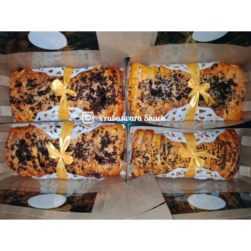 

Strudel isi Pisang Coklat Keju