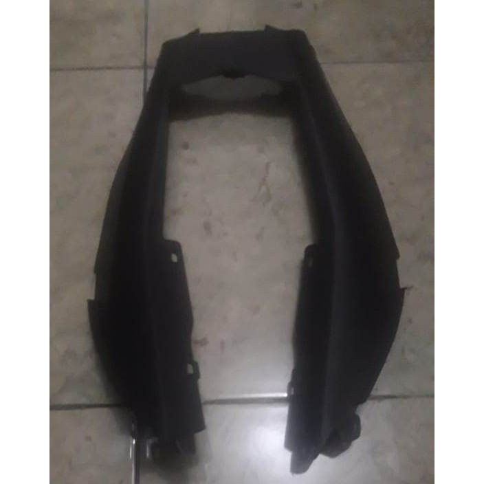 body belakang ( kempolan belakang ) vixion new hitam