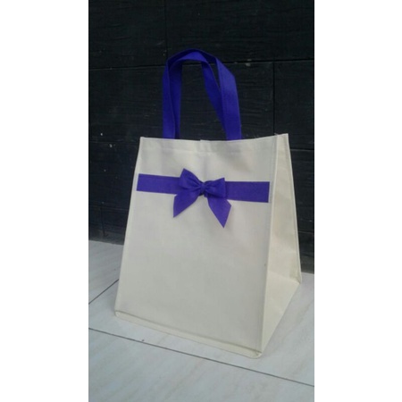 tas spunbond 75 gsm, tas nasi kotak,  goodiebag (20×20×30)