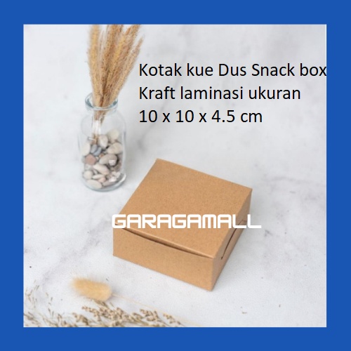 

Kotak kue box kue kardus hampers snack dus snack box kardus snack kraft laminasi snack box ukuran 10x10x4.5 cm (isi 20 pcs)