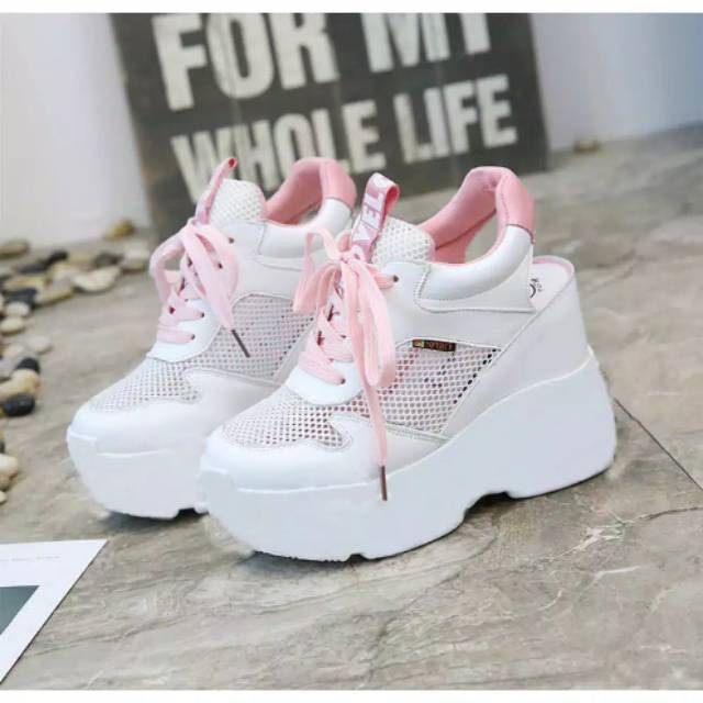 sepatu wedges sneakers