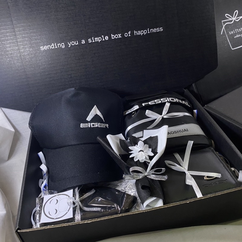 

GIFT BOX ELEGAN BLACK SERIES FULL HAMPERS KADO HADIAH [NEW PACKAGING]