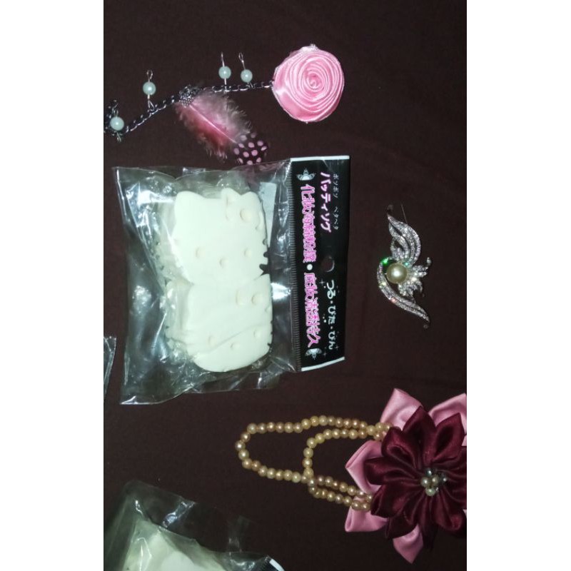 SPONGE MAKE UP LUCU HELLO KITTY ISI 2 PCS