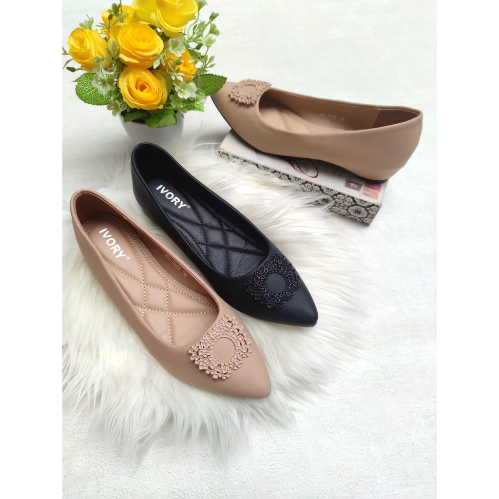 IVORY Sepatu Wedges Dalam Wanita WD-1022