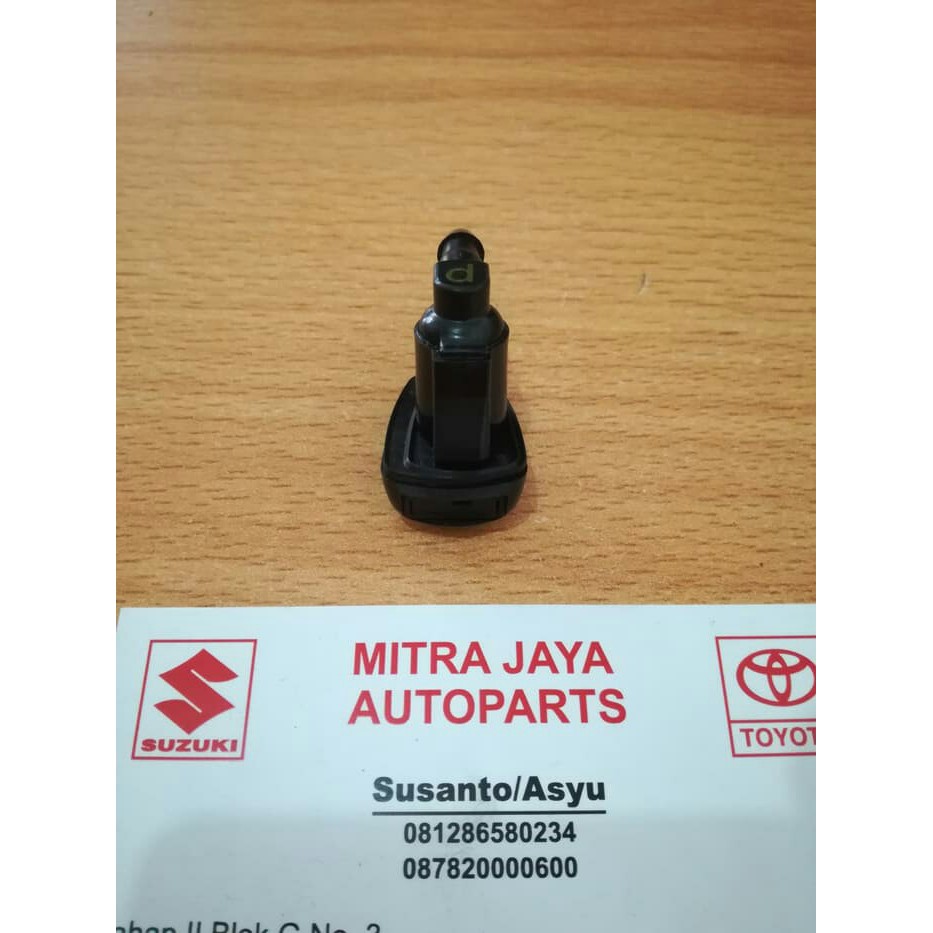 Nozzle wiper/nozzle semprotan air wiper Innova Fortuner Hilux