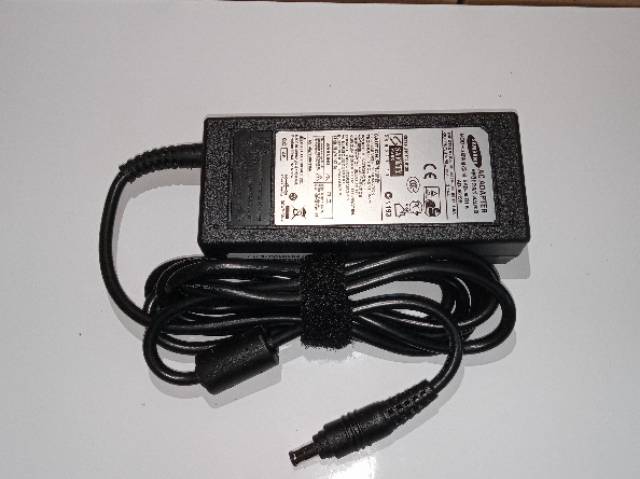 Adaptor Charger Laptop Samsung NP355 NP355V4X NP350 NP270 NP275 R428