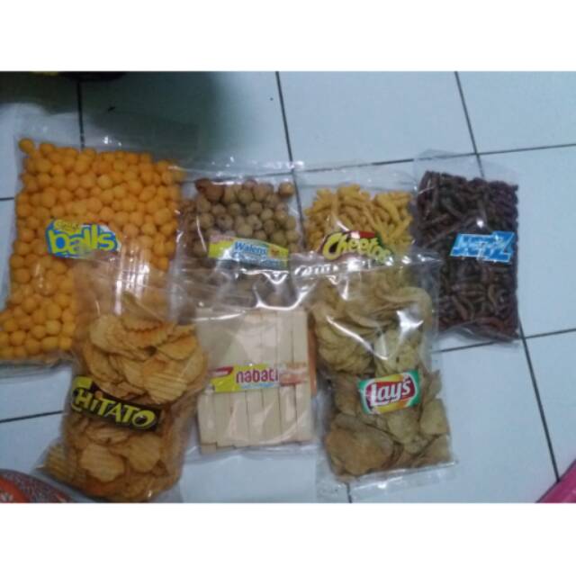 

Aneka snack. Masih ada varian lain.. #chiki #snack #makananringan #camilanmalang