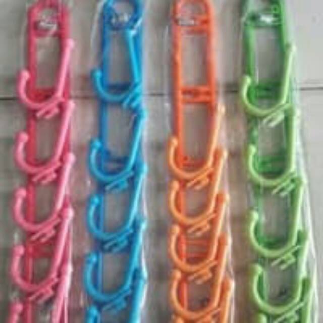 Kapstok / gantungan baju plastik