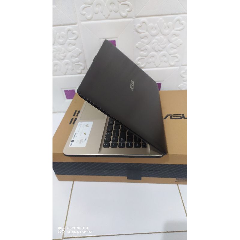 LAPTOP ASUS X441B, LAPTOP RAM 4GB,LAPTOP HARDISK 1TB, LAPTOP SECEND LIKE NEW,LAPTOP BERGARANSI RESMI