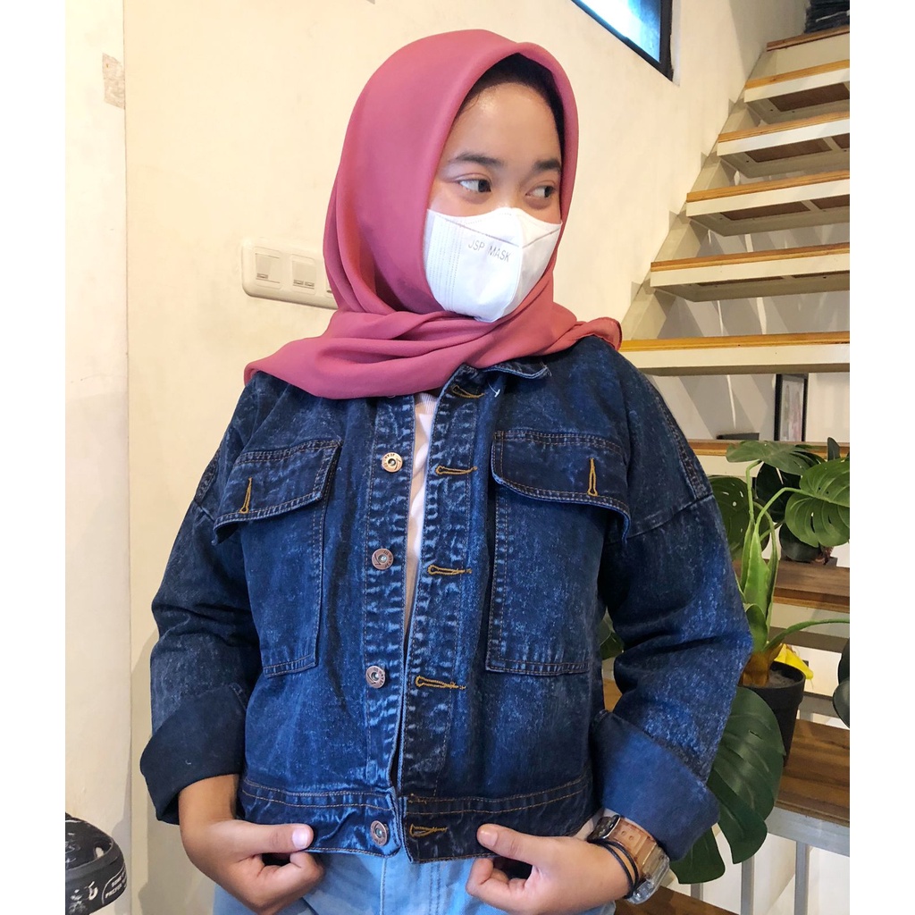 JAKET JEANS ALMA SANDWASH JUMBO LD 100-146 BAHAN DENIM JAKET WANITA CROPTY BIGSIZE-dorio hitam ld 120
