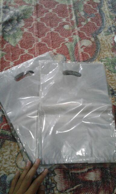Kantong Kresek Polos Olshop Tanggung 20x30/ Kantong Plastik Olshop / Kantong Kresek
