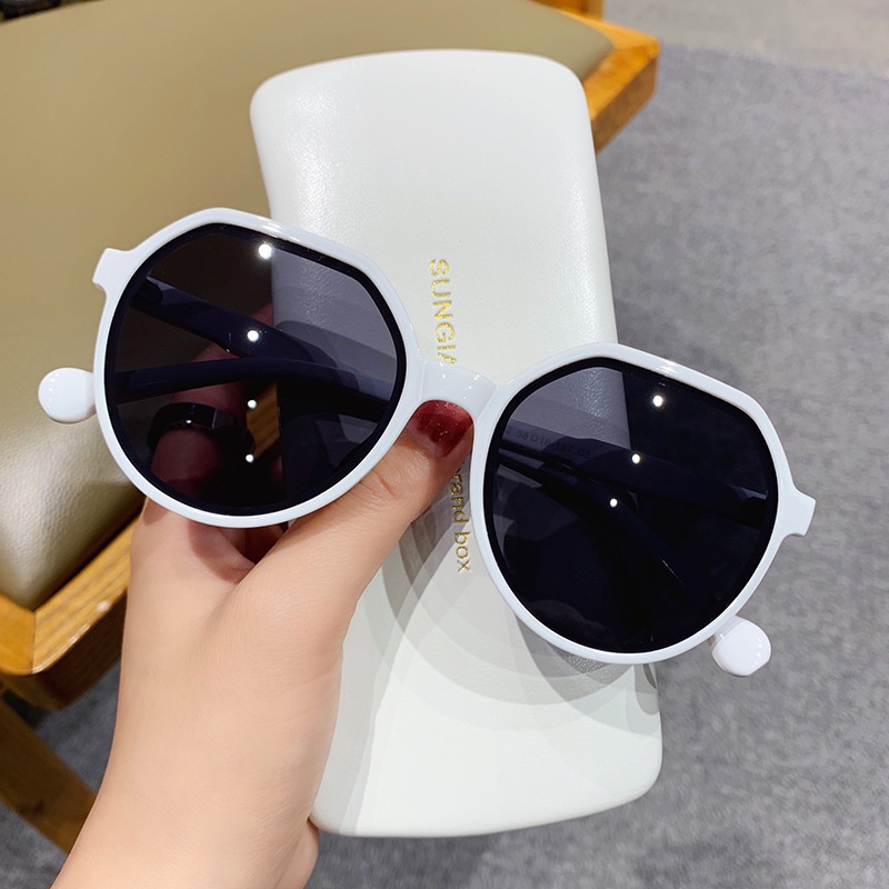 2021 new fashion retro small frame milk tea color sunglasses ins street shooting