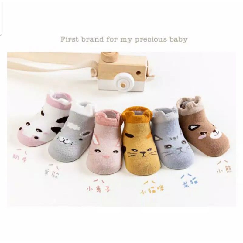 kaos kaki sepatu bayi motif animal bahan katun