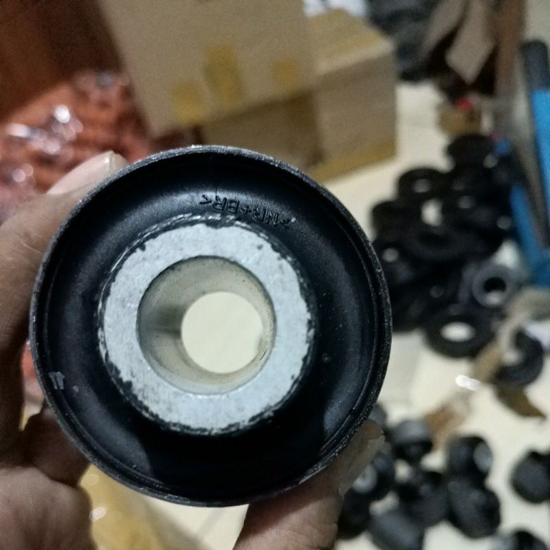 bushing arm new Ertiga