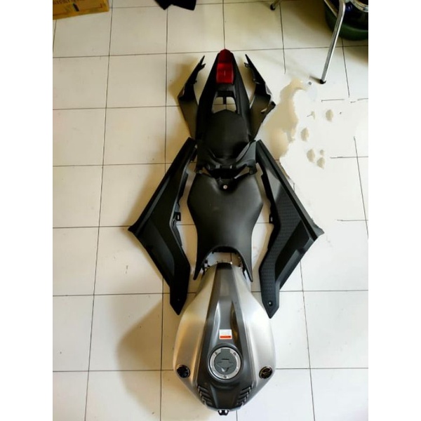 Body set R15 VVA
