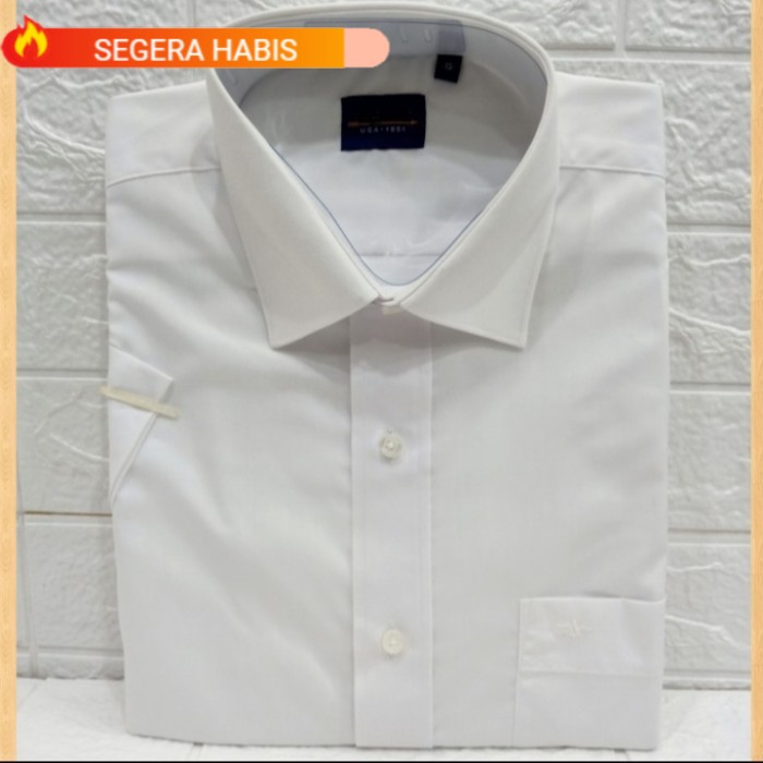 16 Kemeja Arrow Putih Lengan Pendek Pria  Laris Baru