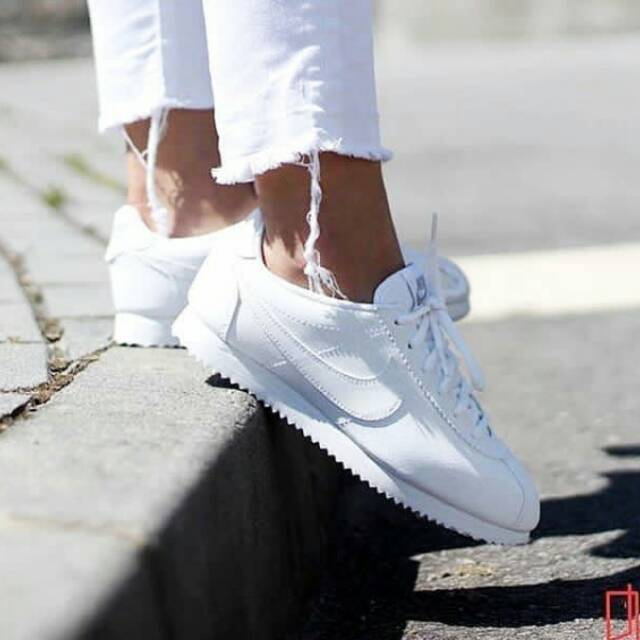 triple white cortez