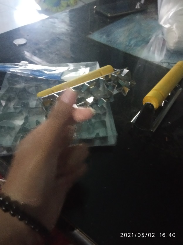 Cetakan Huruf Abjad Kue Kacang