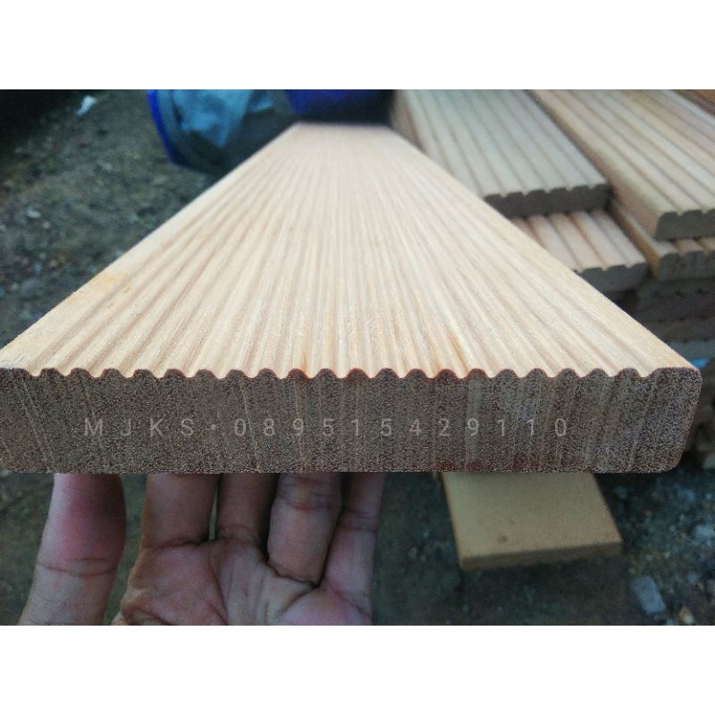 Papan Pagar Lantai Kayu Outdoor Decking Bengkirai Jumbo 2,5x14,5x180 cm