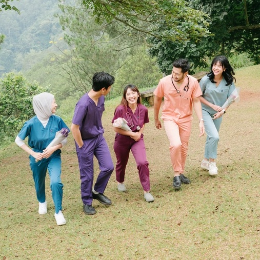 V NECK - CARDINAL 02 Scrubs SS Lengan Pendek Celana Slim Fit Baju Jaga Theatre Blues