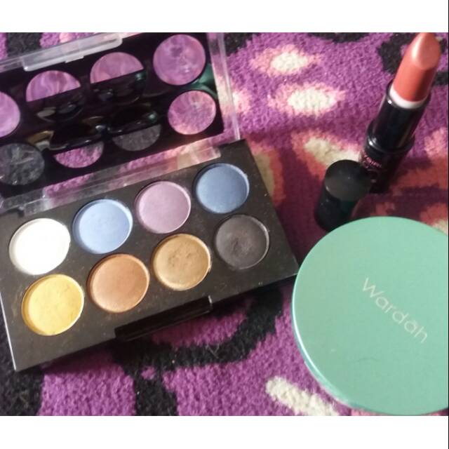 Wardah exlusive creamy foundation/palet eyeshadow/palet blush on + bedak padat