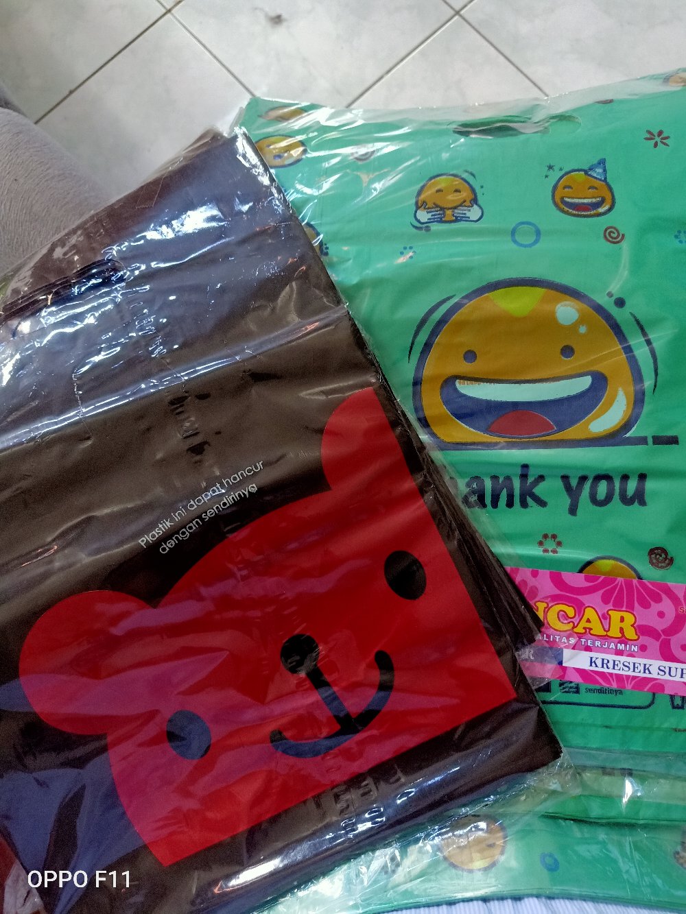 4 Pak (4 X 1 Pack) Kantong Hd Oval Smile (pegangan Tengah) Uk 30