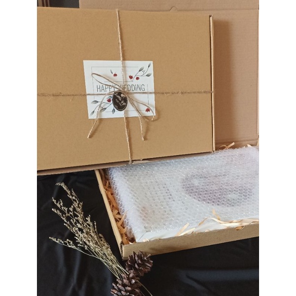 

Kardus Hampers Warna Coklat