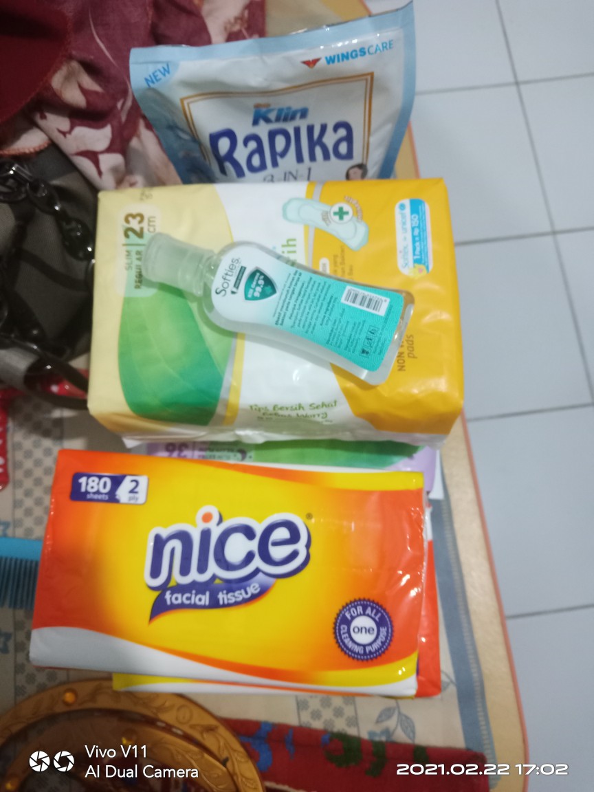 Rapika 3 In1 Pelembut Pakaian 400ml Wangi Refill (no.202)