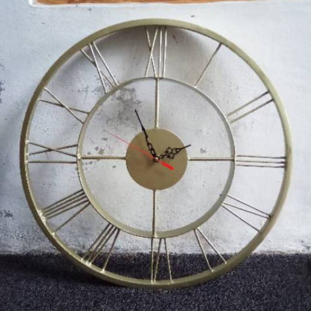 Jam dinding besi /  jumbo romawi