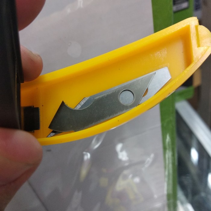 

Trendi Plastic Cutter / Acrylic Cutter / Pisau Akrilik / Pisau Mika Terbatas
