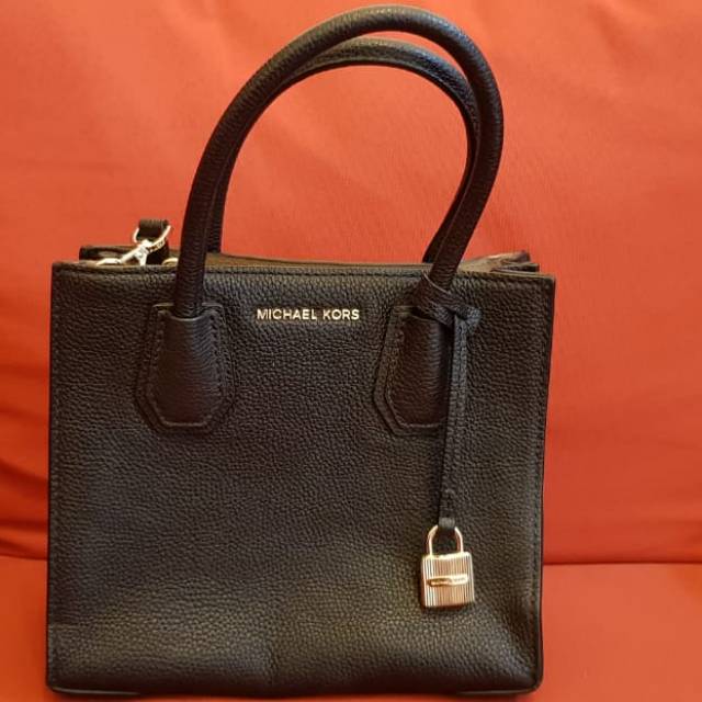 Tas Michael kors hitam