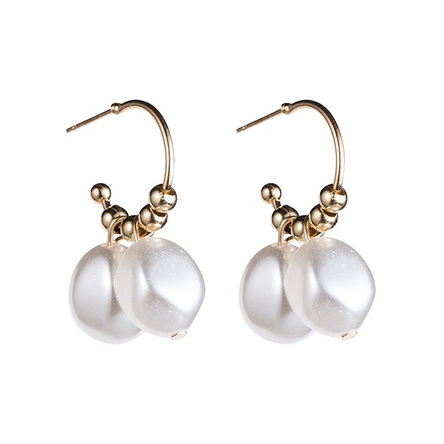 LRC Anting Tusuk Fashion Pearl Imitation Pearl Earrings F63341