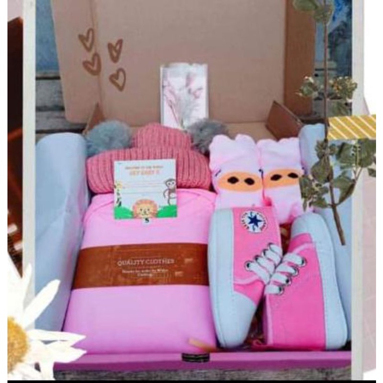 

KADO BAYI LUCU BOX EXLUSIVE PITA LUCU