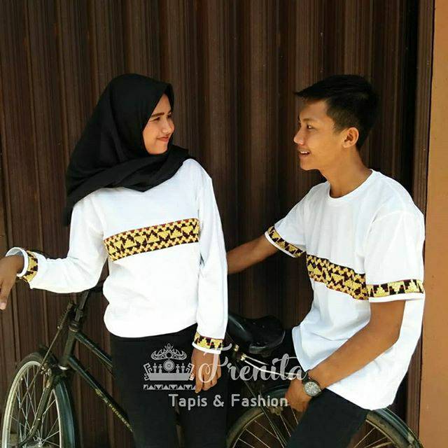 Kaos Couple Tapis Putih