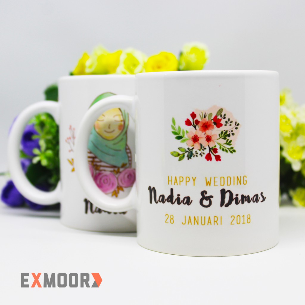 Mug Couple Doodle Pengantin Hijab Simpel untuk Kado Pernikahan