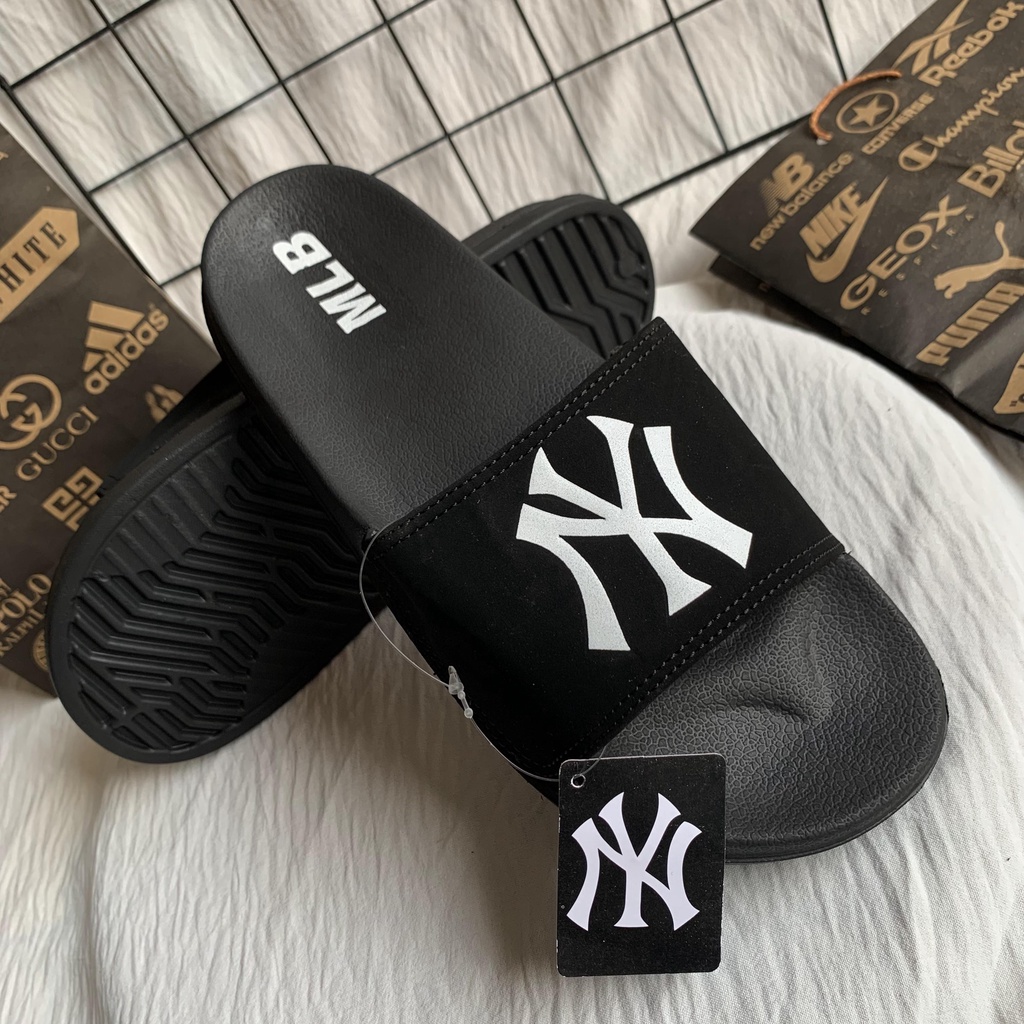 NEW ARRIVAL Sandal Pria Slide Sendal Slip on Anti Licin Ringan  SLIP ON KARET SANDAL SLOP PILON IMPORT MEGA SALE Sandal Skechers Pria Sandal Skecher Cowok Slide Sandal Slop SANGAT RINGAN DIPAKAI DAN ANTI AIR FREE PAPERBAG LOGO JB BLACK