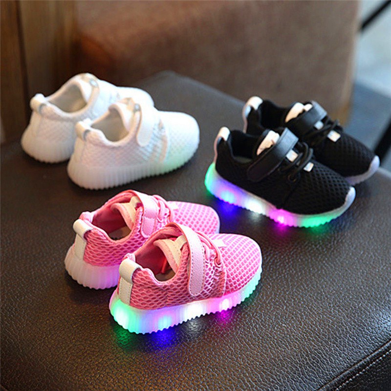Sepatu Anak Pria Wanita Sepatu Sneaker Model Berkedip Sepatu Anak Pria Wanita Sepatu Sneaker Model Berkedip