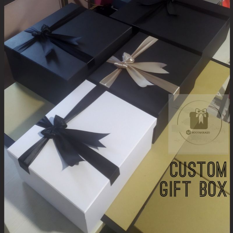 

KOTAK KADO/GIFT BOX PREMIUM UKURAN(PxLxT)25x20x10/15