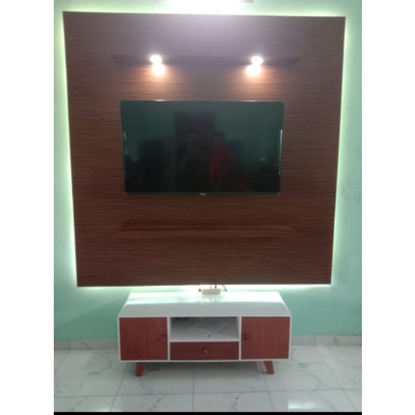 backdrop tv minimalis dengan lampu LED bahan HPL anti jamur / rak tv gantung