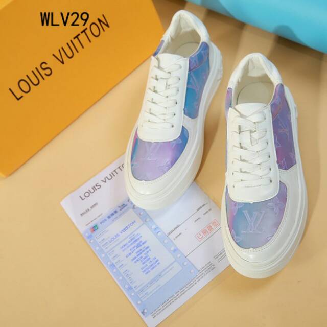 LOUIS VUITTON SNEAKERS WLV29