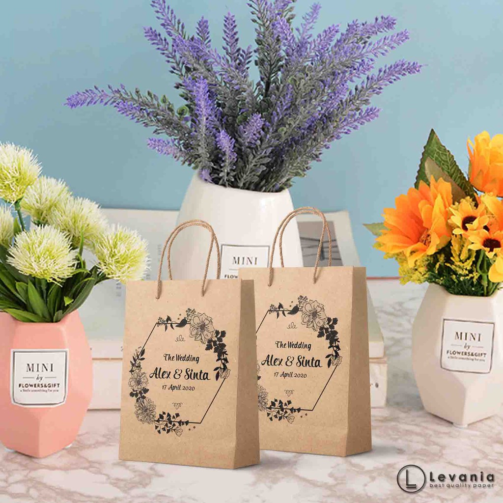 

Mini Size 7,5x3,8x12,3cm - Kertas Samson 80gsm - Paperbag - Tas Kertas