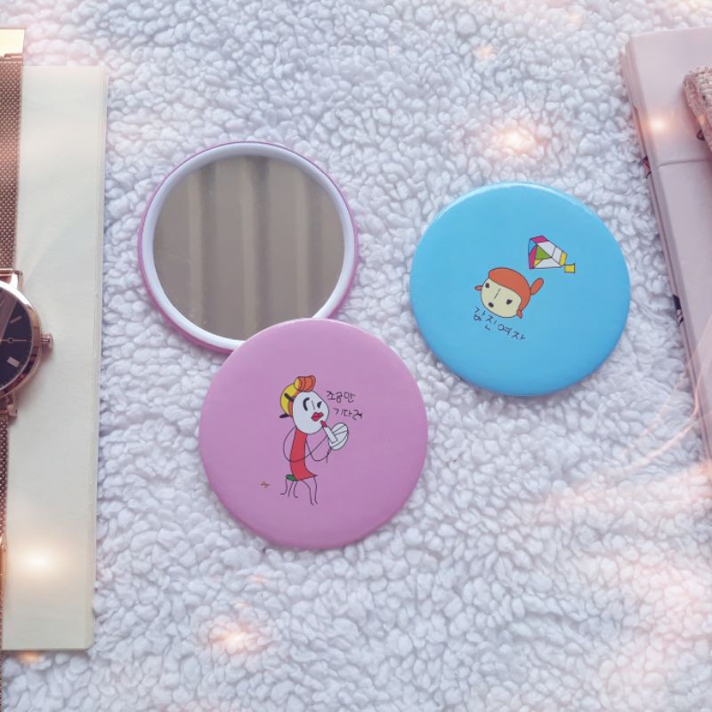 

Cermin Kecil Karakter // Kaca Bulat Praktis // Hadiah Kado Gift Hampers Kekinian Uwu