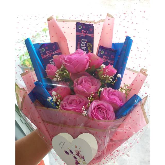 

Parcel valentine Cadbury pink rose