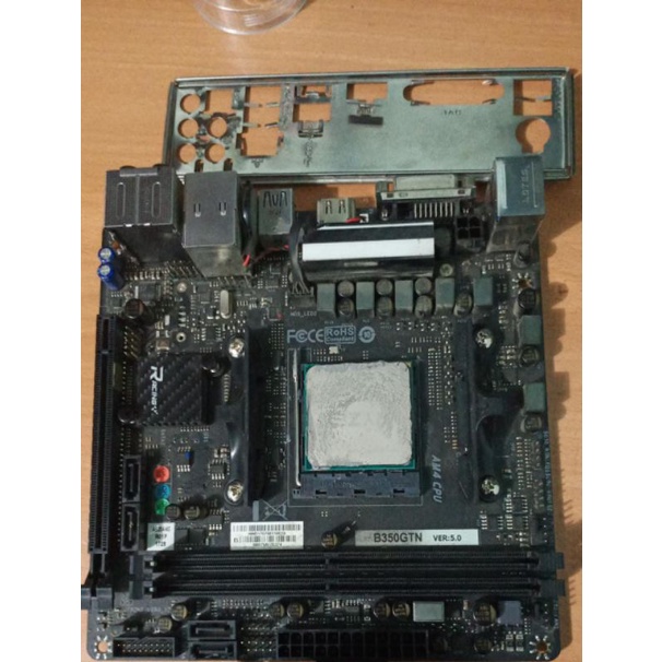 Premium Mini ITX Paket Ryzen 5 2400G