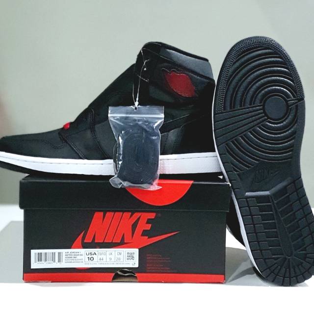 Nike Air Jordan 1 High Black Satin, (100% ori & BNIB) Size US 10/EU 44