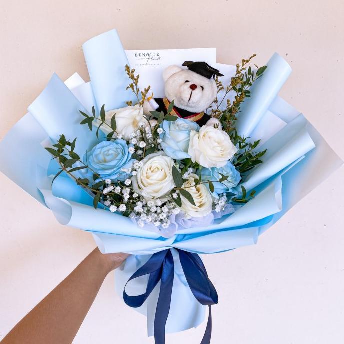 Bouquet Bunga Wisuda + Boneka | Buket Bunga Mawar Biru Putih