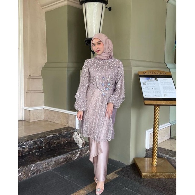 (SEWA KEBAYA WISUDA LAMARAN FULLSET) Kalina Mauve by Jaleela.id |*Baca Description Box yuk*