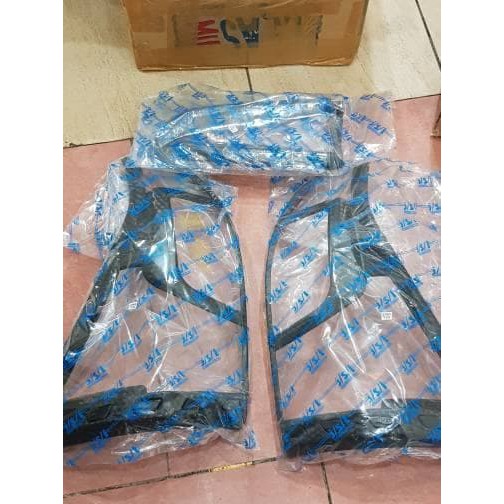 Garnish Stoplamp / List Lampu Belakang Black Grand Avanza