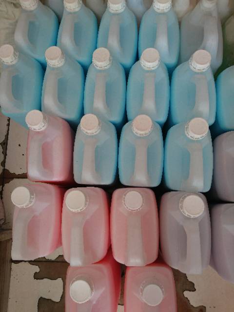 Softener / Pelembut dan pewangi pakaian kemasan 5 liter